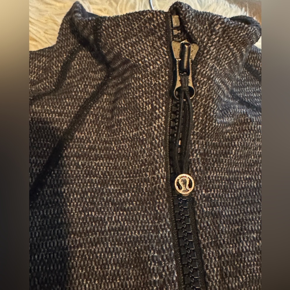 Lululemon Brushed Define Jacket 8 - Picture 10 of 10